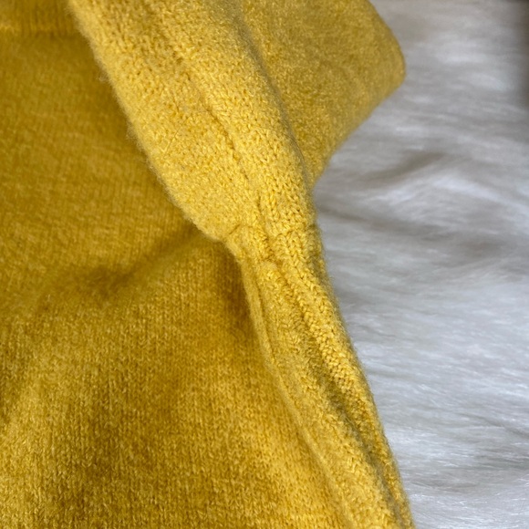J Crew Yellow Sweater Size XS Merino Wool Alpaca Blend Mock Neck Women’s - Picture 9 of 12